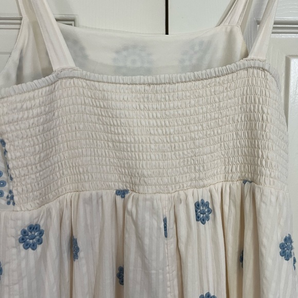 American eagle white maxi dress with embroidered blue flowers size M - Picture 8 of 12